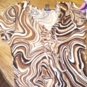 Rue 21 v neck Tshirt